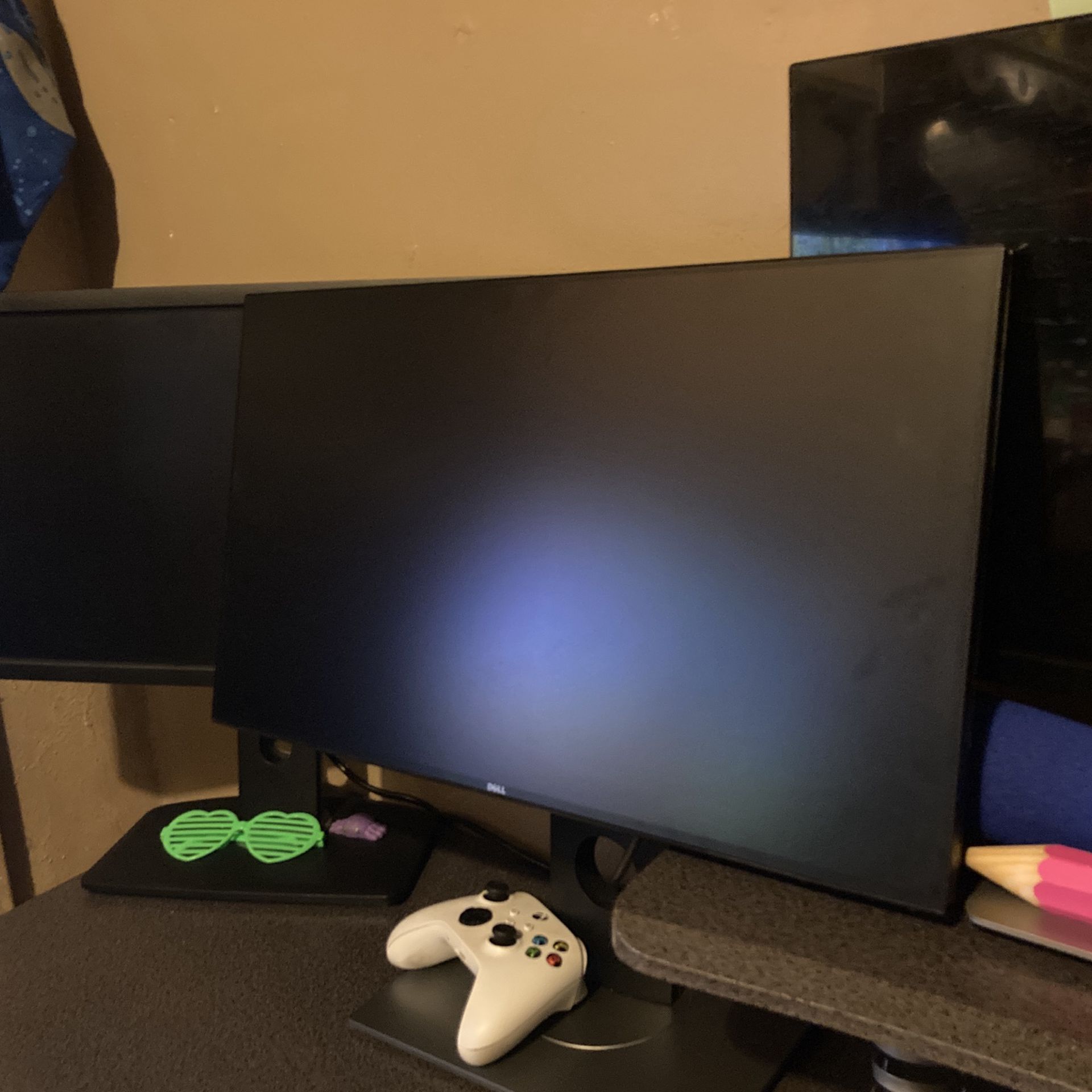 3 Monitors 55/ A Peice Or All For 100