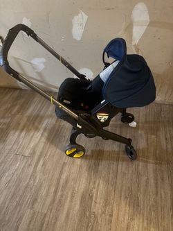 Doona dual stroller and car seat