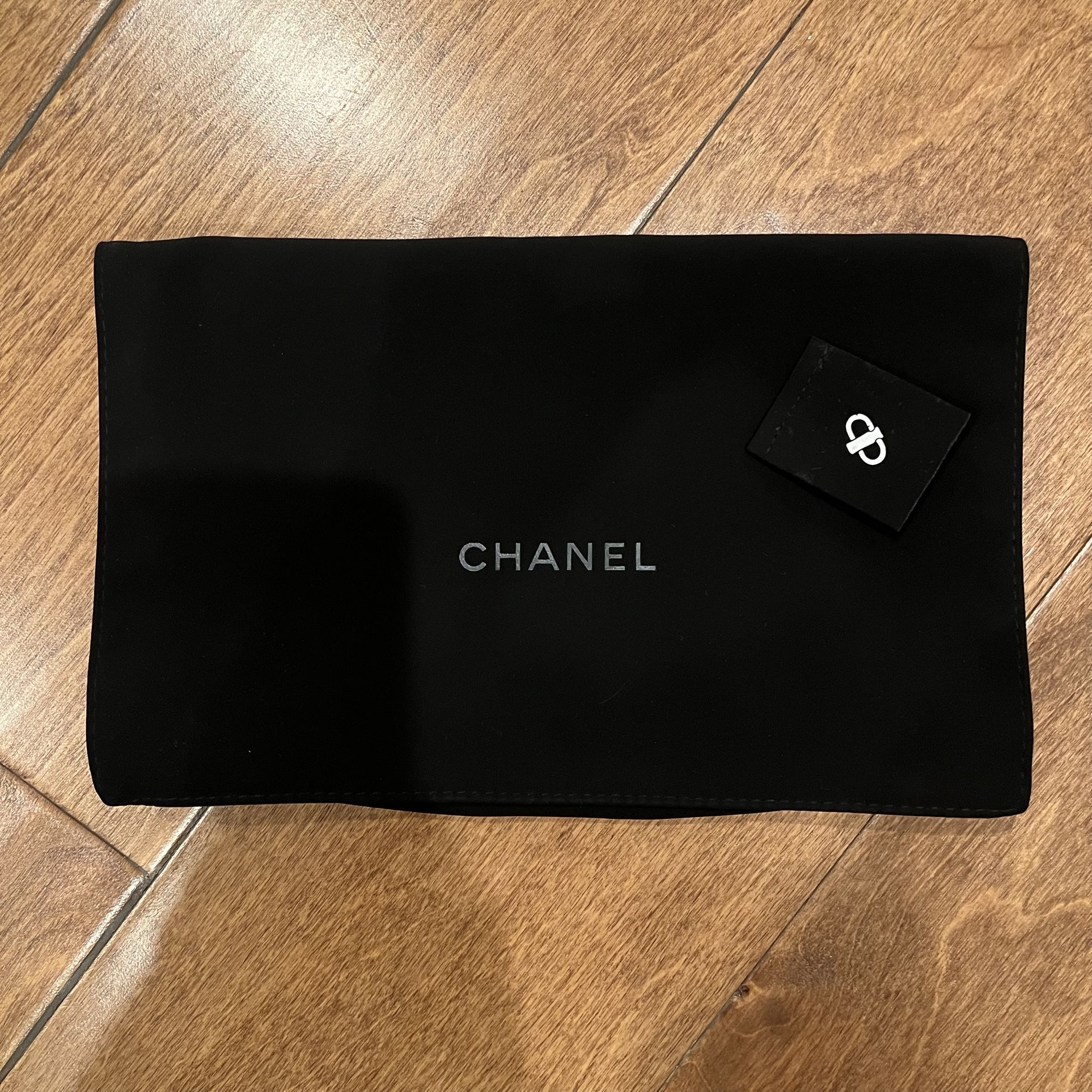 Chanel Wallet On Chain (Chanel WOC) Dust Bag and Chain Shortener