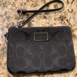 Coach Wristlet Authentic 