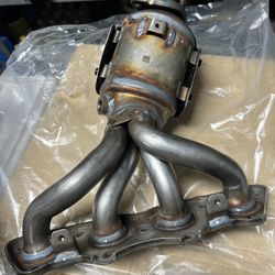 Hyundai Exhaust Manifold 