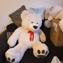 Giant Stuffed Teddy Bear
