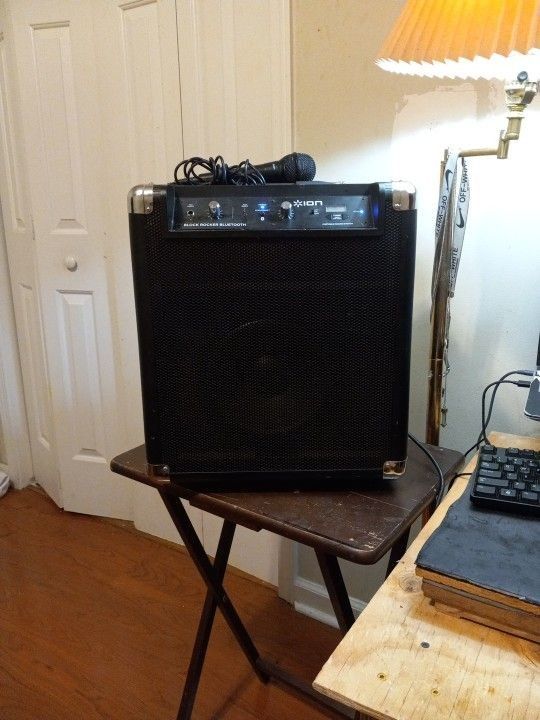 ION BLOCK ROCKER AM/FM RADIO BLUETOOTH SPEAKER