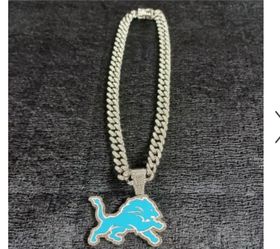 Detroit Lions chain and pendant
