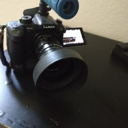 Panasonic Lumix GH4 Body n Grip 