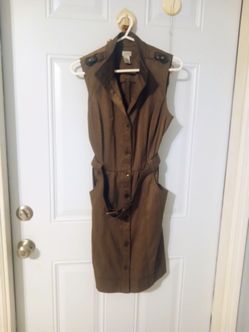 Brown Sleeveless Button Dress w Matching Waist Belt and Prominent Front Pockets - $40 OBO