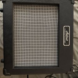 small practice  guitar amplifier 