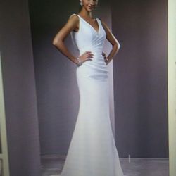 Bride Gown Never Ever Wore Size 16 IVory Color