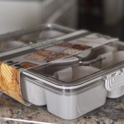 Brookstone 8 - COMPARTMENT DIVIDED SERVING TRAY NEW