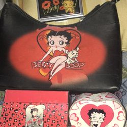 Betty Boob Bag