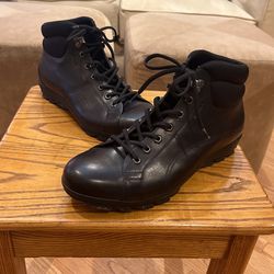 Prada Sport Trekking