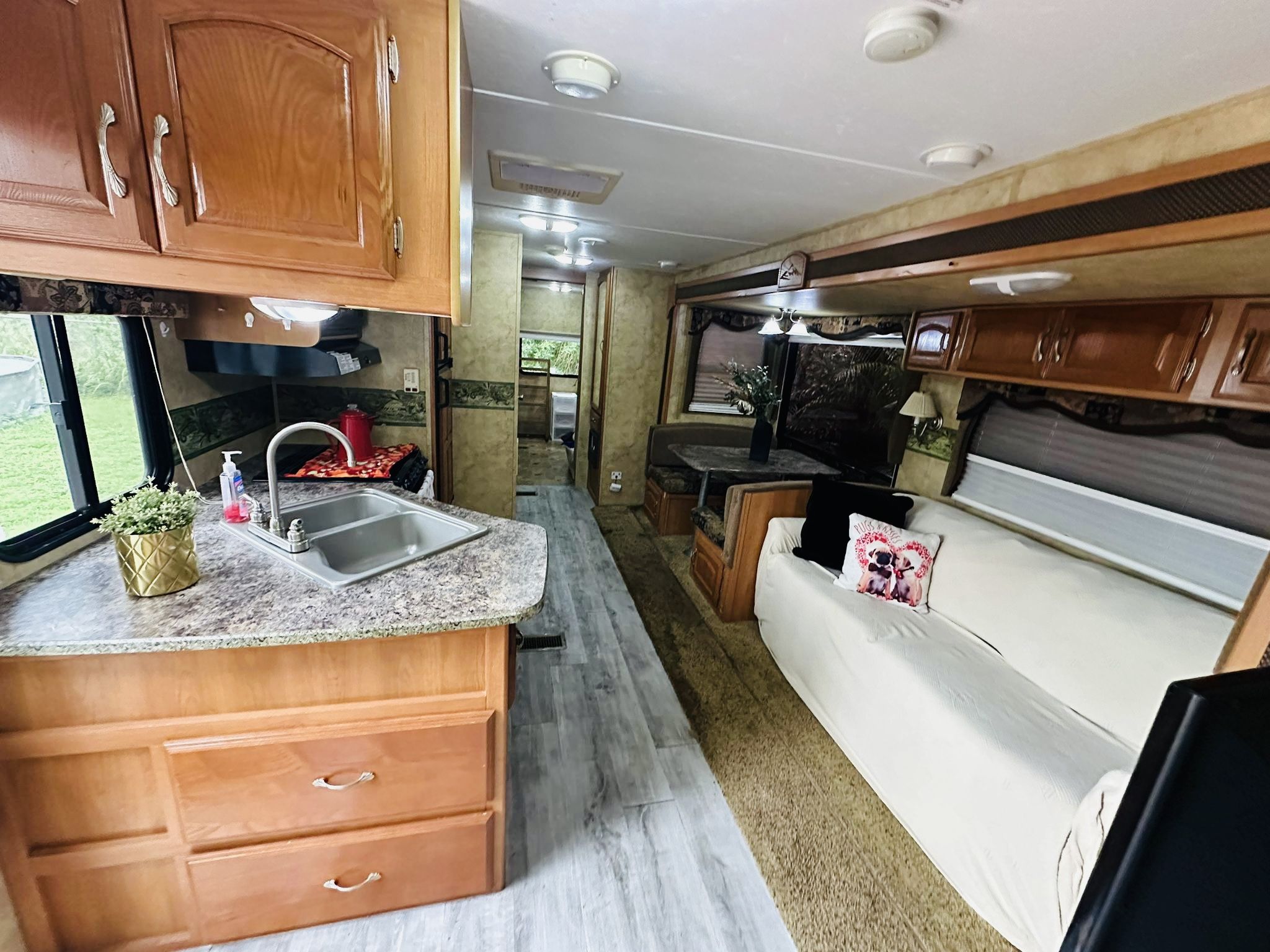 RV Trailer 