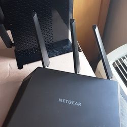 Netgear Nighthawk Wi-Fi Extender And Router