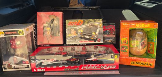 Collectibles/ toys