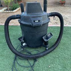 WET/DRY Shop Vacuum With Filter 
