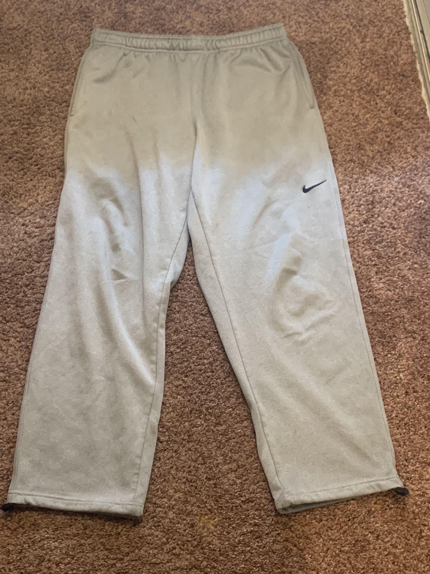 Nike Therma Fleece Pants Size XL