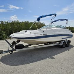2007 Glastron Deck Boat 13 seats