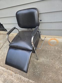 Salon recliner chair/free