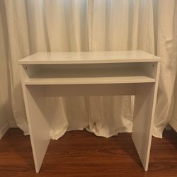 white desk 