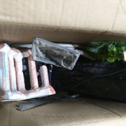 LIKE NEW EXPENSIVE PRETTY AQUARIUM ITEMS 