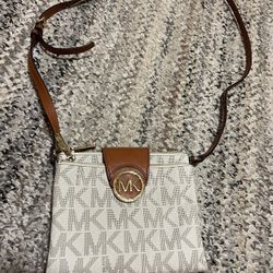 Michael Kors Fulton Crossbody
