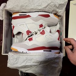 Jordan 4 Varsity Red