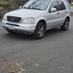 2000 Mercedes-Benz M-Class