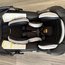 Doona Car seat + MomCozy stroller organizer