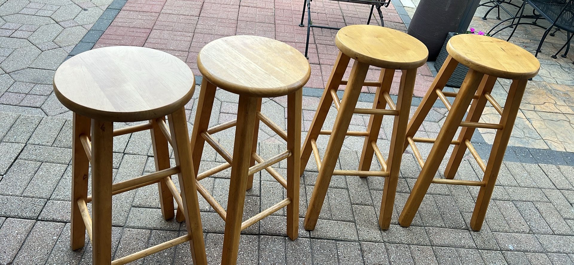 4 / buddy stool 29’’ natural