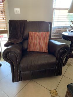 Leather Couch set. All recliners.