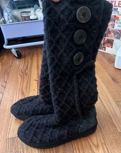 dark grey knitted size 6 uggs