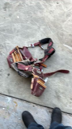 Leather harness belt