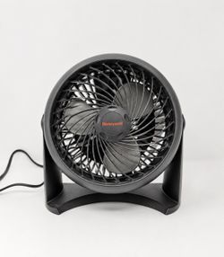 Honeywell TurboForce Air Circulator Fan – Compact 9” x 7” 3-Speed Fan
