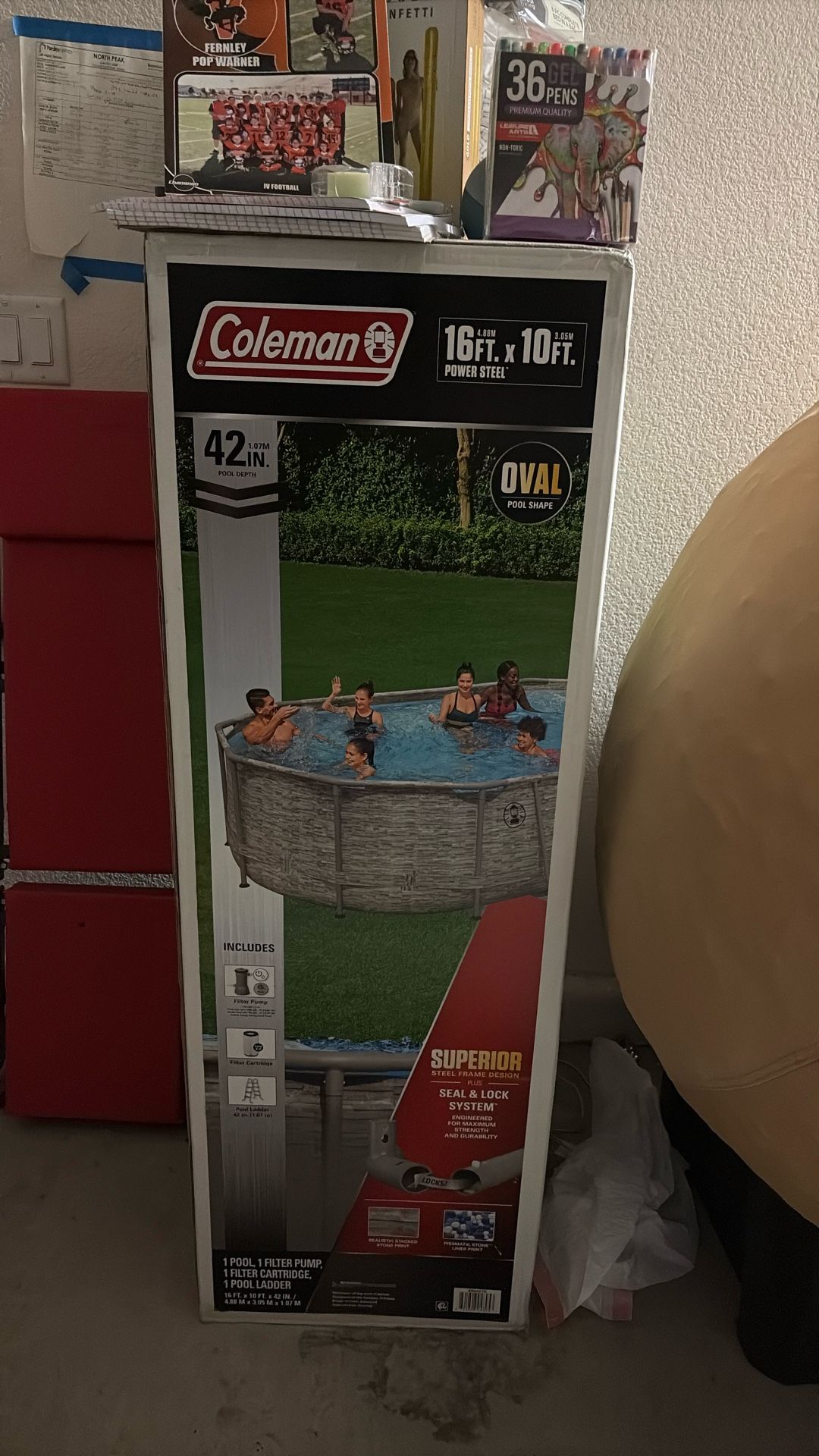 Brand New Pool Never Used.