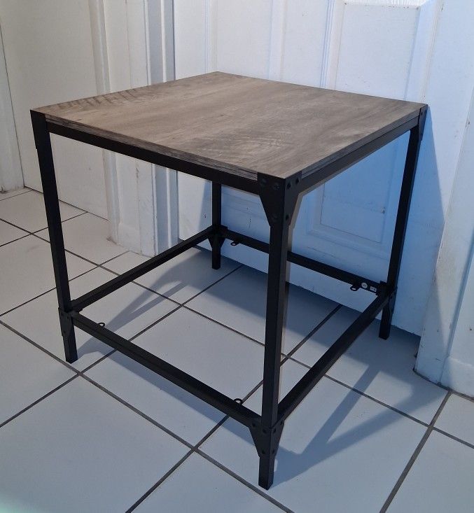 ONE end table, side table, night stand $40 FIRM