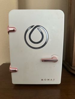 Monat Mini Beauty Counter Fridge