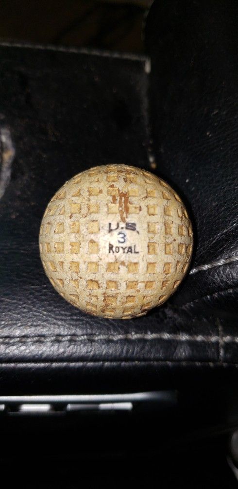 U.S. Royal 3 Vintage Golf Ball