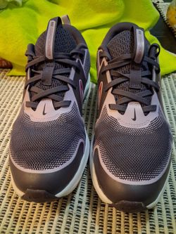 Nike Tennie Shoes