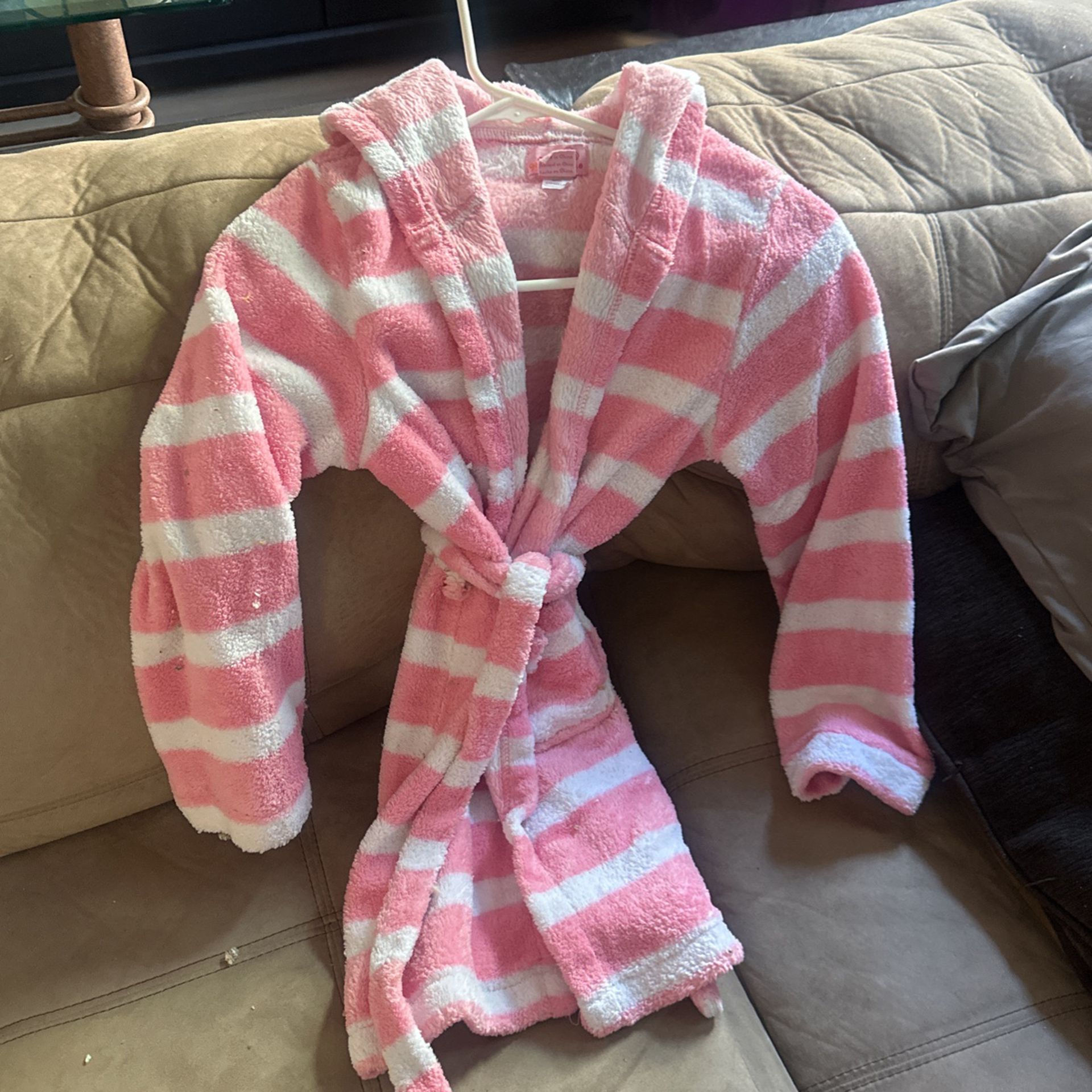 girls pink robe with tie and hood 