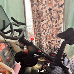 Pelton Exercise Bike Peloton Gen 2 Model