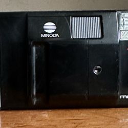 Vintage Minolta Freedom III Auto Focus Compact 35mm Film Point & Shoot Camera