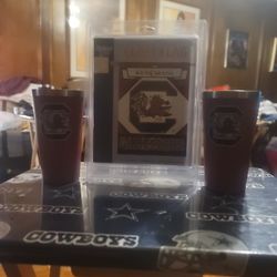 South Carolina Gamecocks Flag And 2 Deplux Steel Cups
