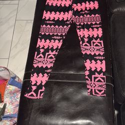 Pink And Black Geometric Women’s Leggings