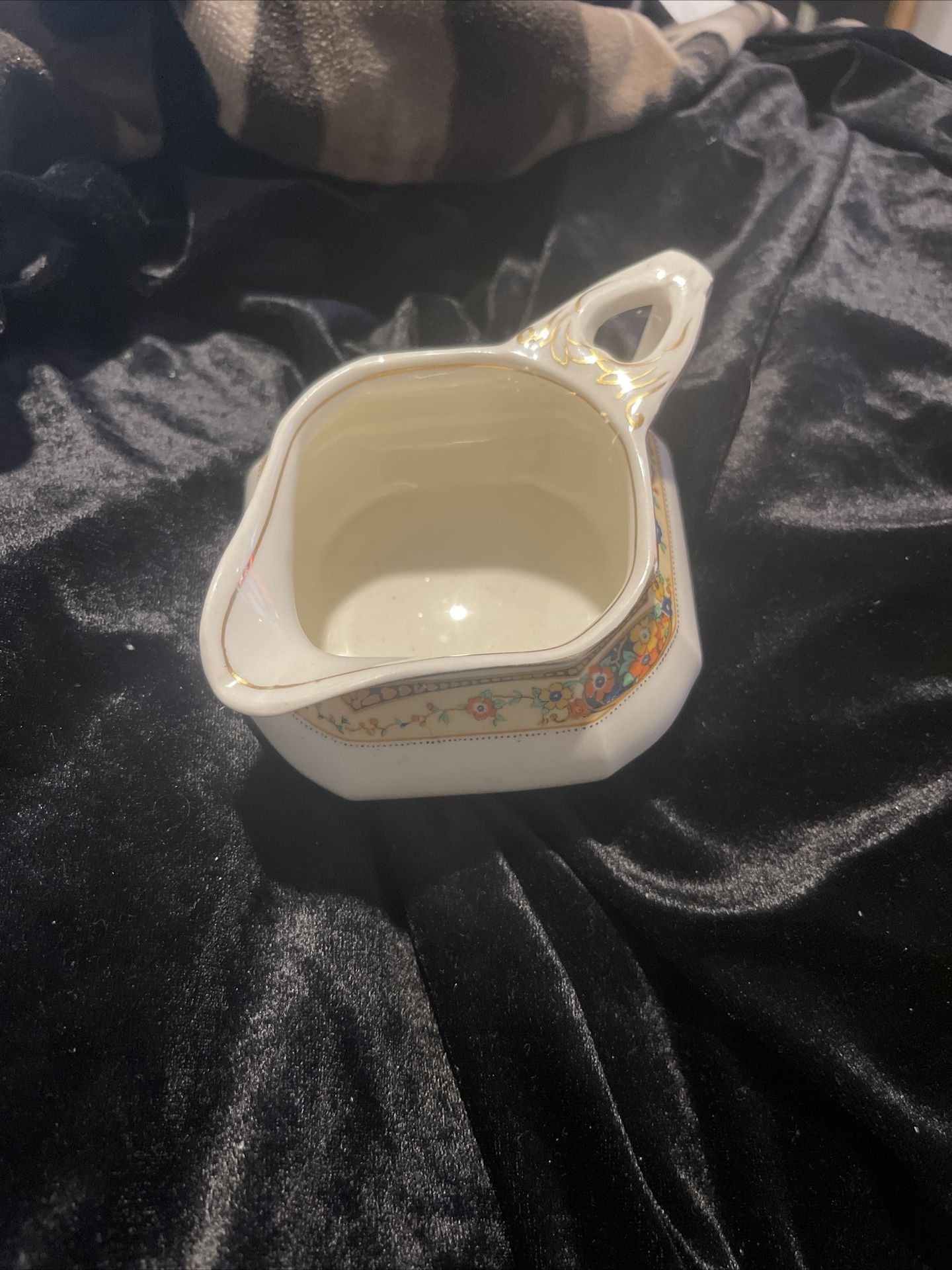 W H Grindley & Co Made In England Sheraton Ivory Creamer