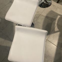 caunter chair in good and clean condition…. both (2)for $45