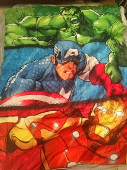 Marvel Avengers Big Quilted Blanket Perfect Condition $10