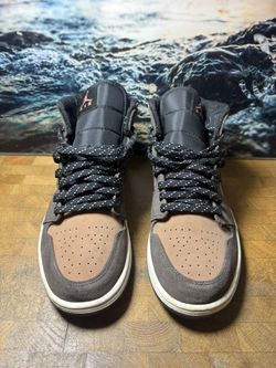 Air Jordan 1 Mid SE Dark Chocolate 2021