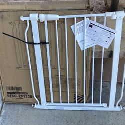 BalanceFrom Easy Walk-Thru Safety Gate