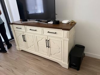 Tv stand