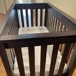 Regency Baby Crib 
